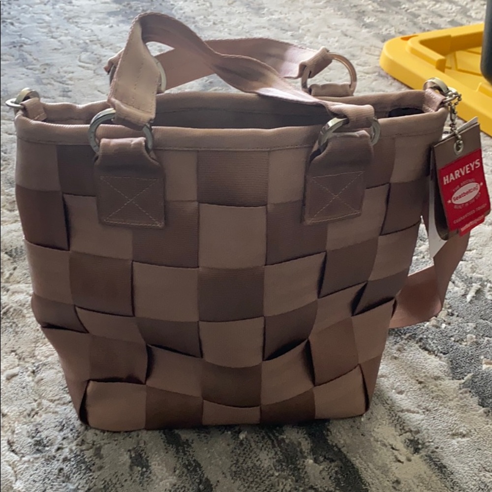 Harveys seatbelt bag